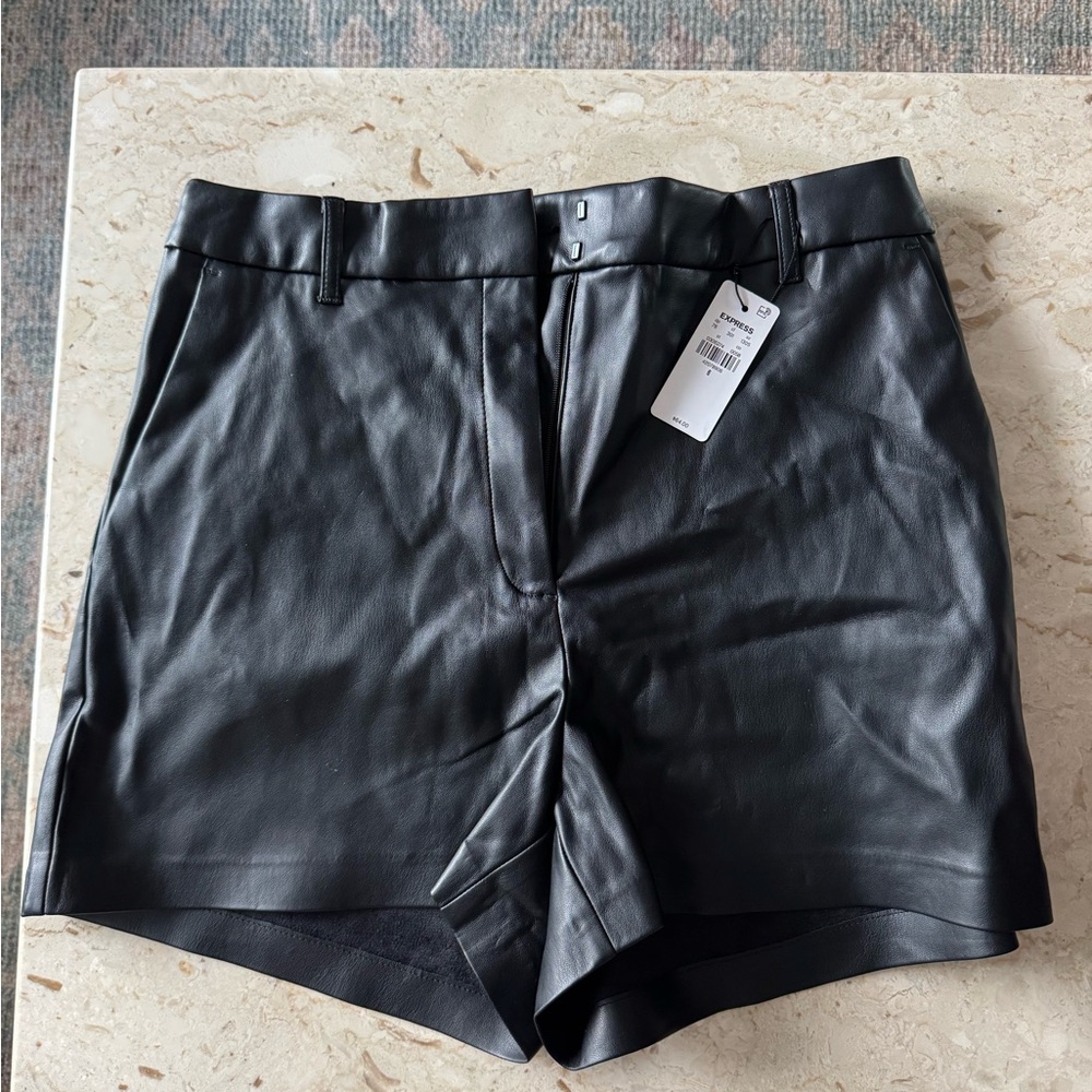 Express NWT faux leathered shorts size 6